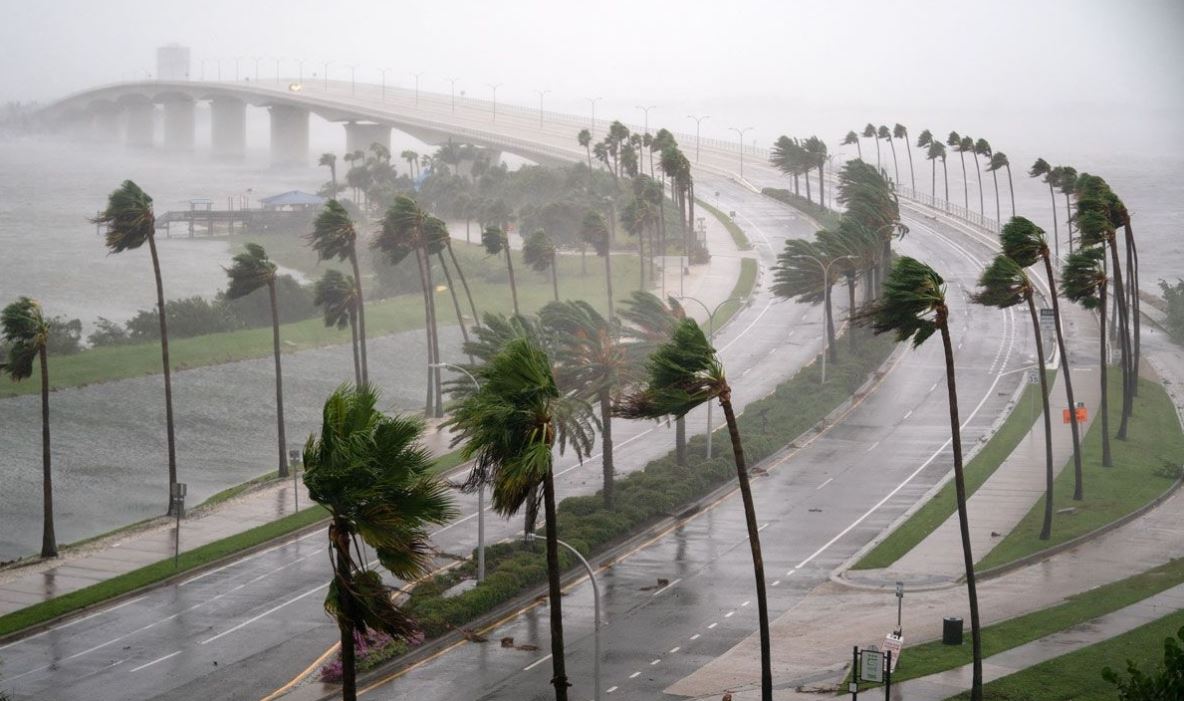 Hurac N Lisa Sacude El Caribe Y Alarma Al Sur De Quintana Roo